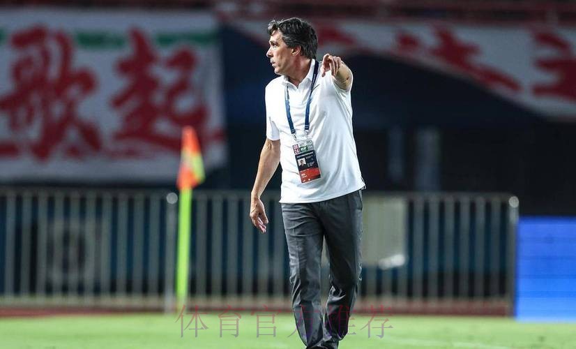 萨基:老佛爷从不关注后卫 我花3个月劝他买拉莫斯 萨基:老佛爷从不关注后卫 我花3个月劝他买拉莫斯