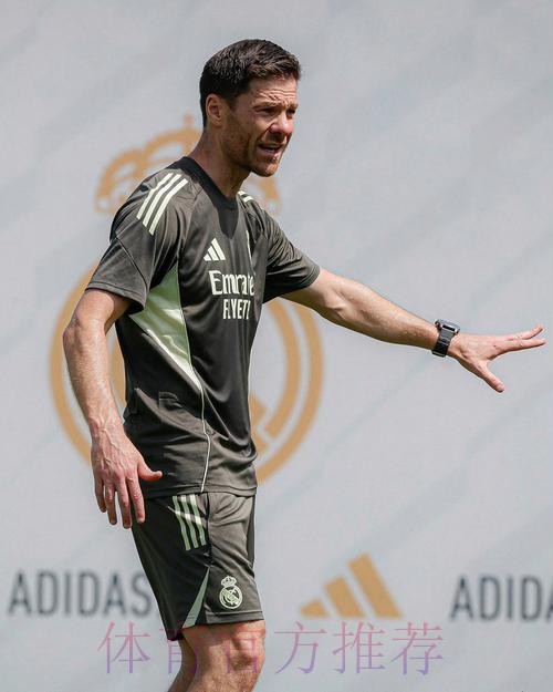 六台:阿隆索点名要维尔茨 但1.2亿欧直接吓退皇马 六台:阿隆索点名要维尔茨 但1.2亿欧直接吓退皇马